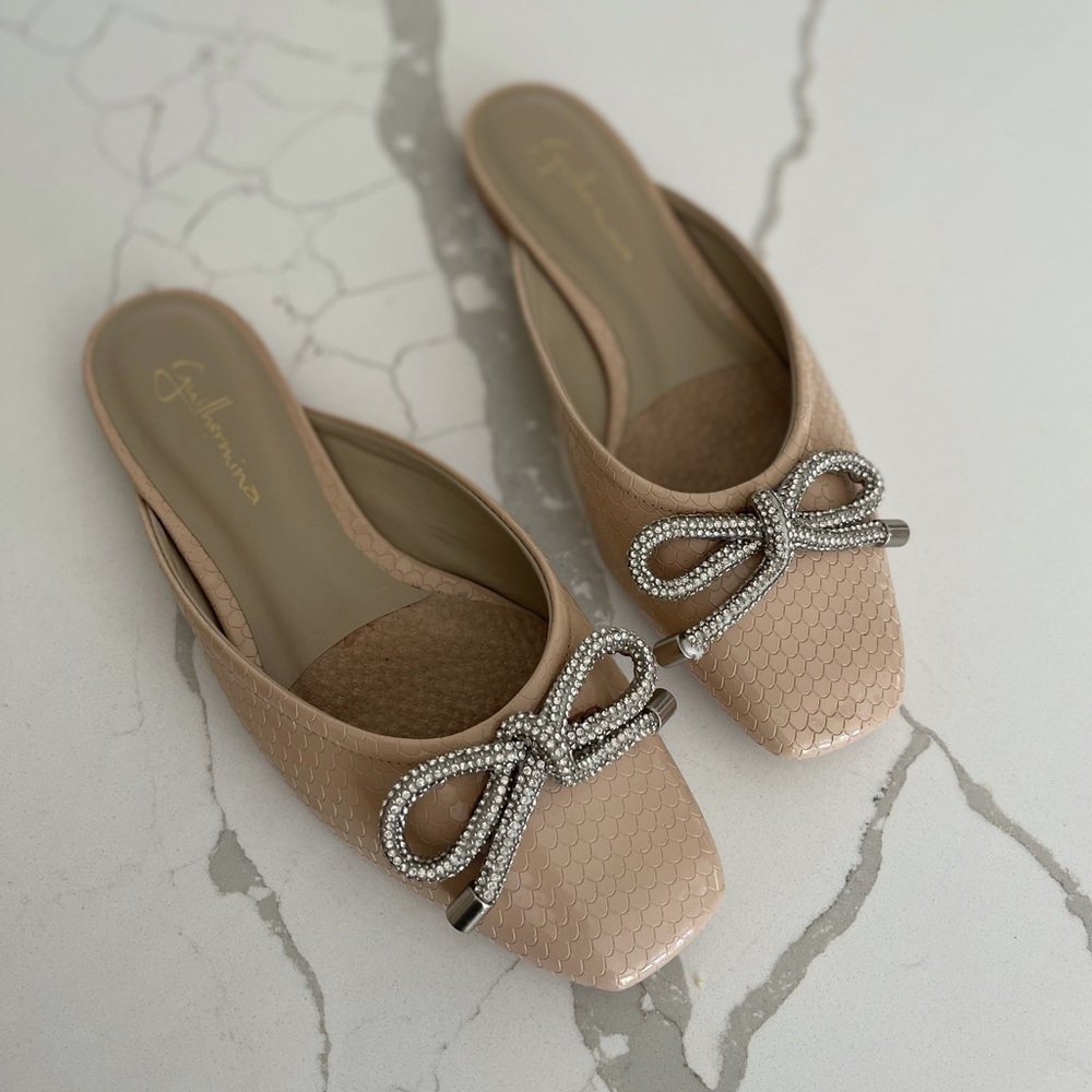 EUC Guilhermina ballet mules size 6